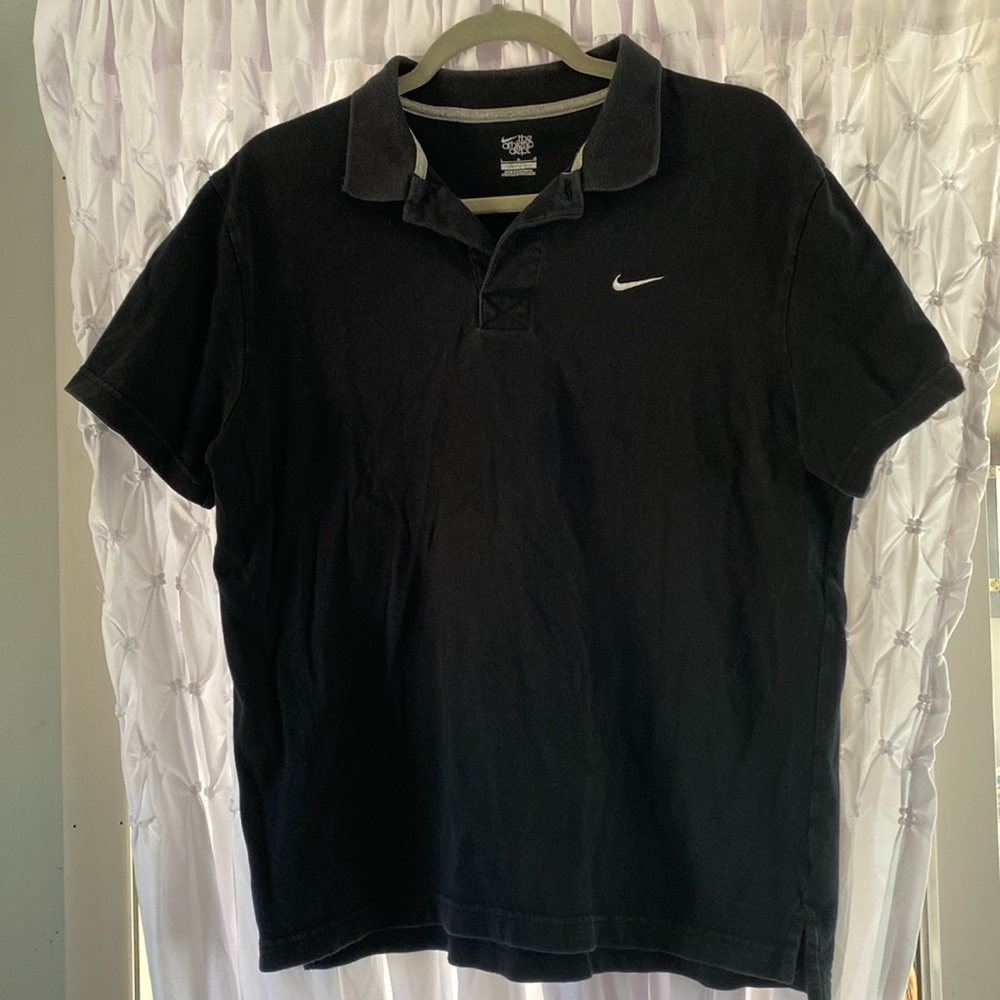 Nike polo black size L  extra button inside